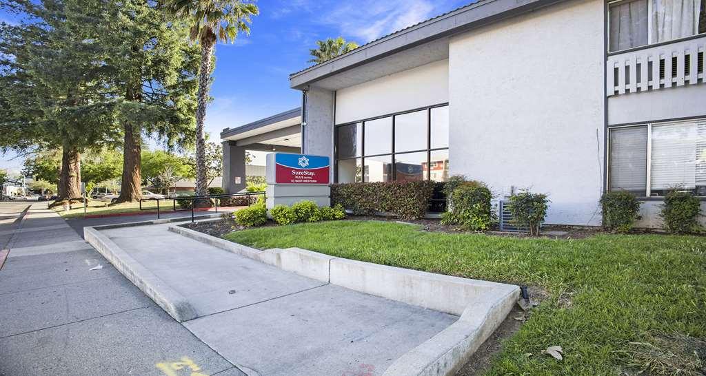 Surestay Plus Hotel By Best Western Sacramento North Exterior photo