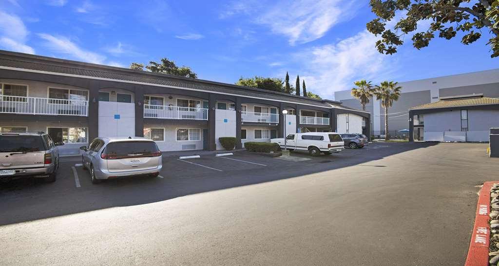Surestay Plus Hotel By Best Western Sacramento North Exterior photo