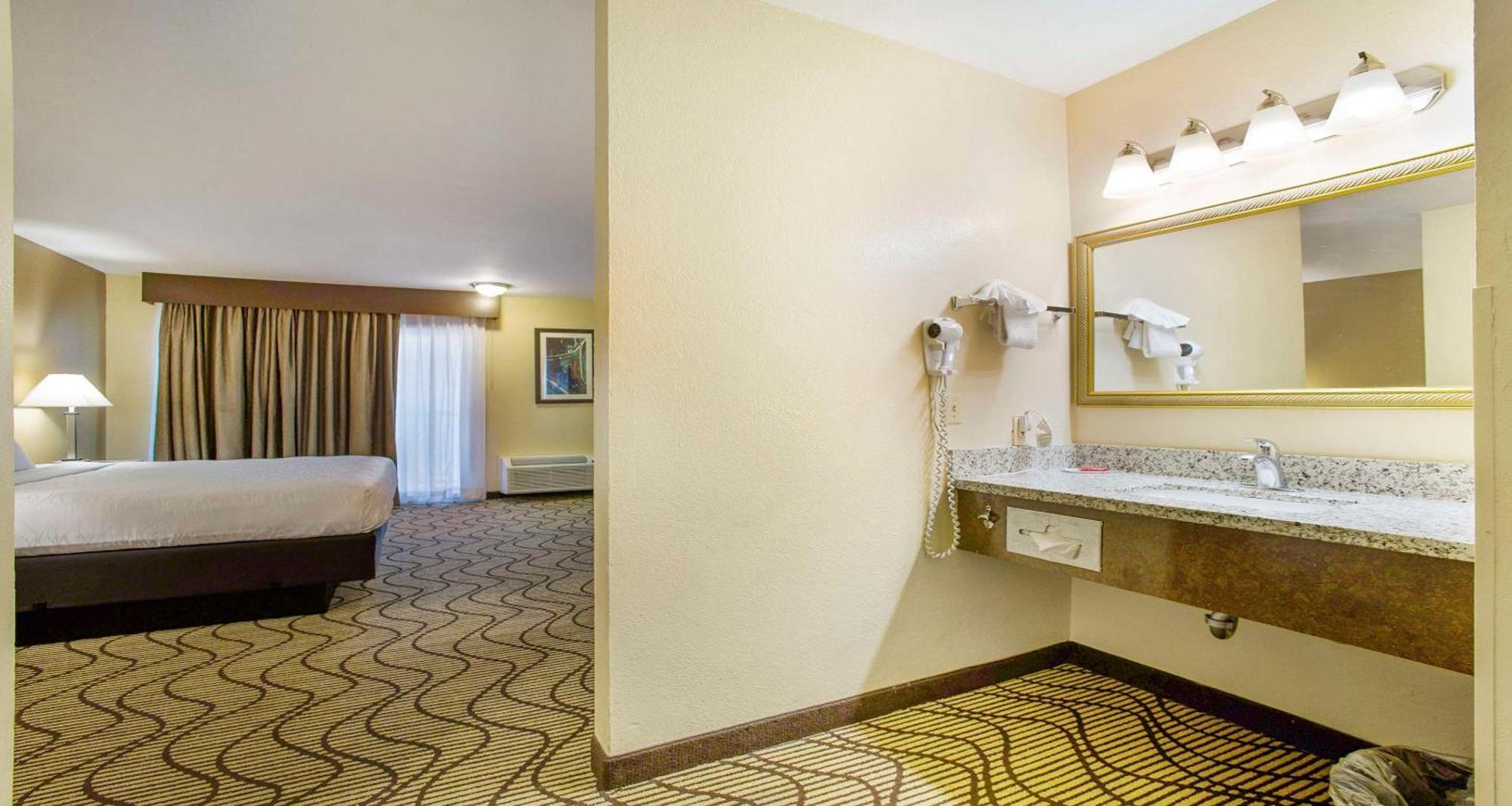 Surestay Plus Hotel By Best Western Sacramento North Exterior photo