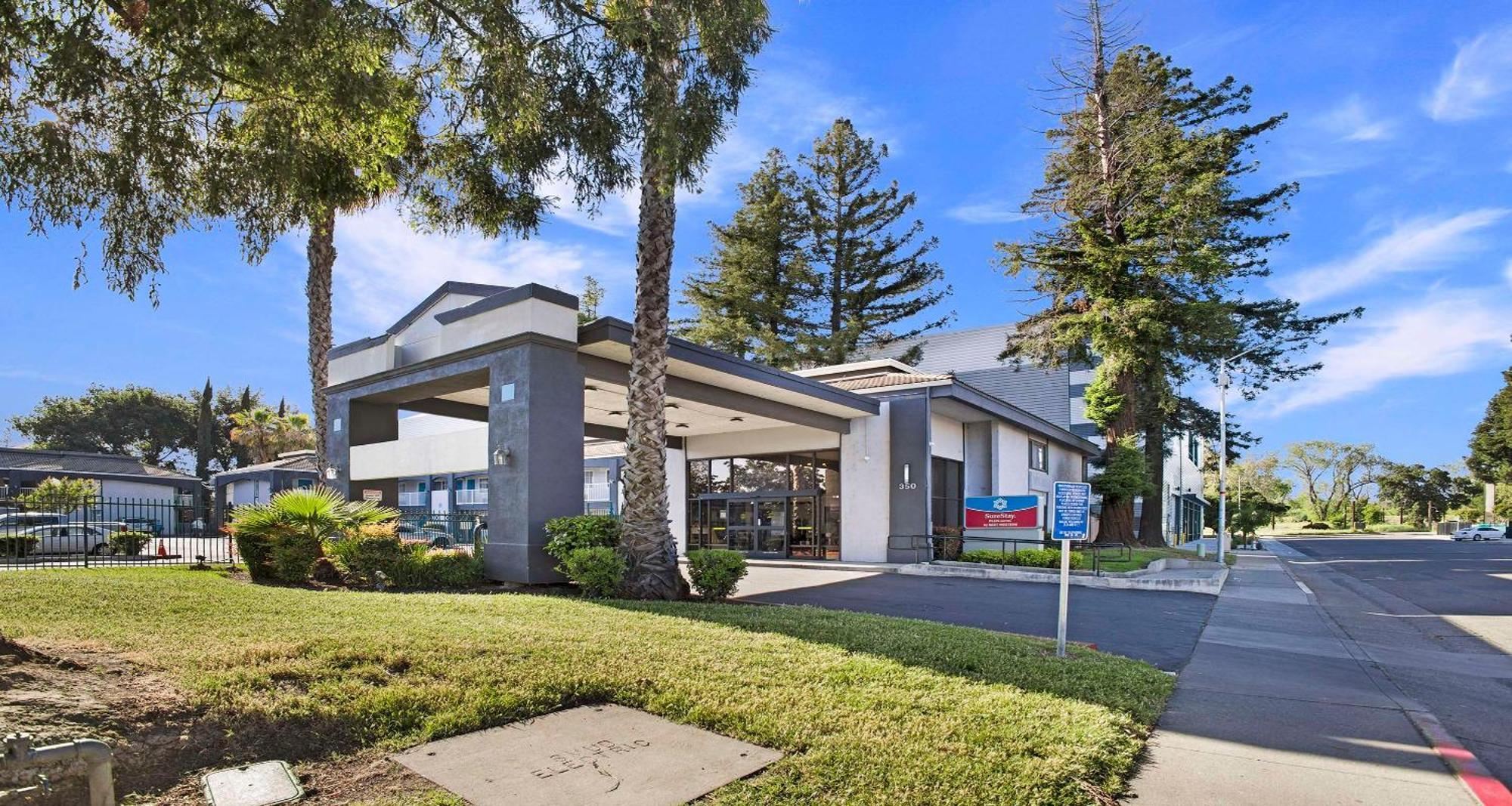 Surestay Plus Hotel By Best Western Sacramento North Exterior photo